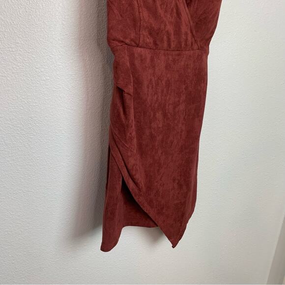 LE LIS Suede Brown Mini Dress NWT - Picture 2 of 13